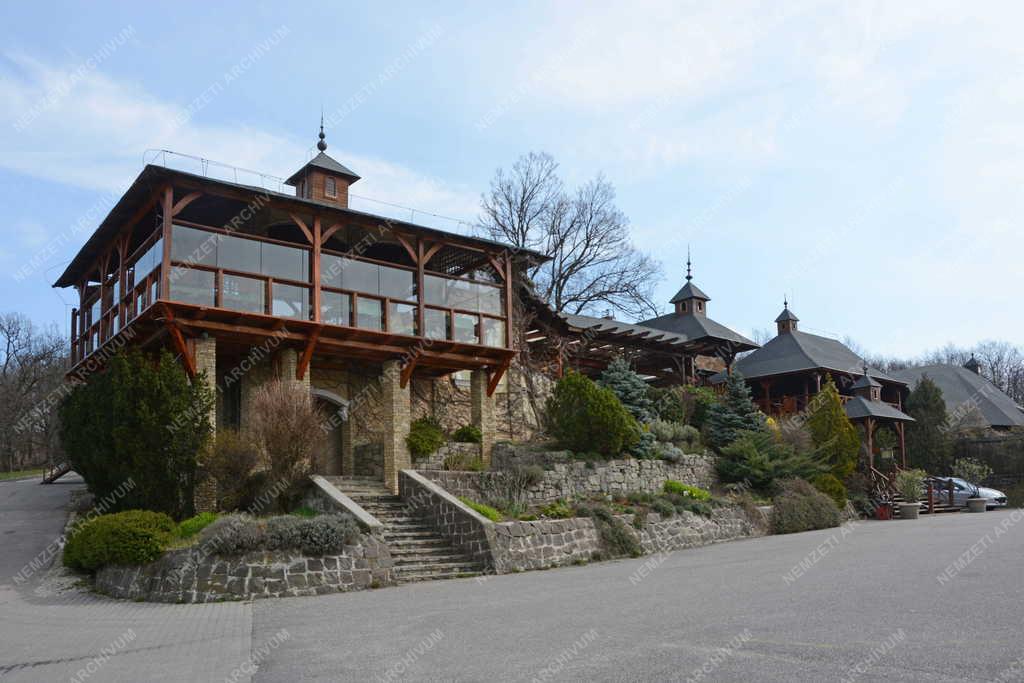 Vendéglátás - Visegrád - A Nagyvillám Étterem