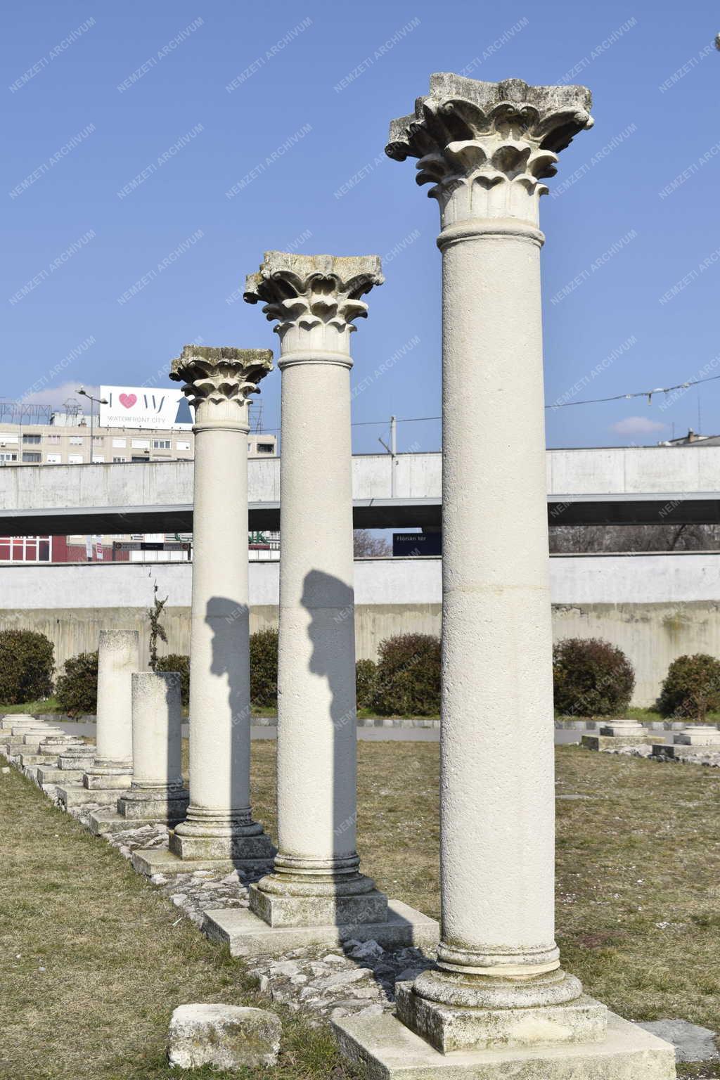 Városkép - Budapest - Római kori oszlopsor Óbudán