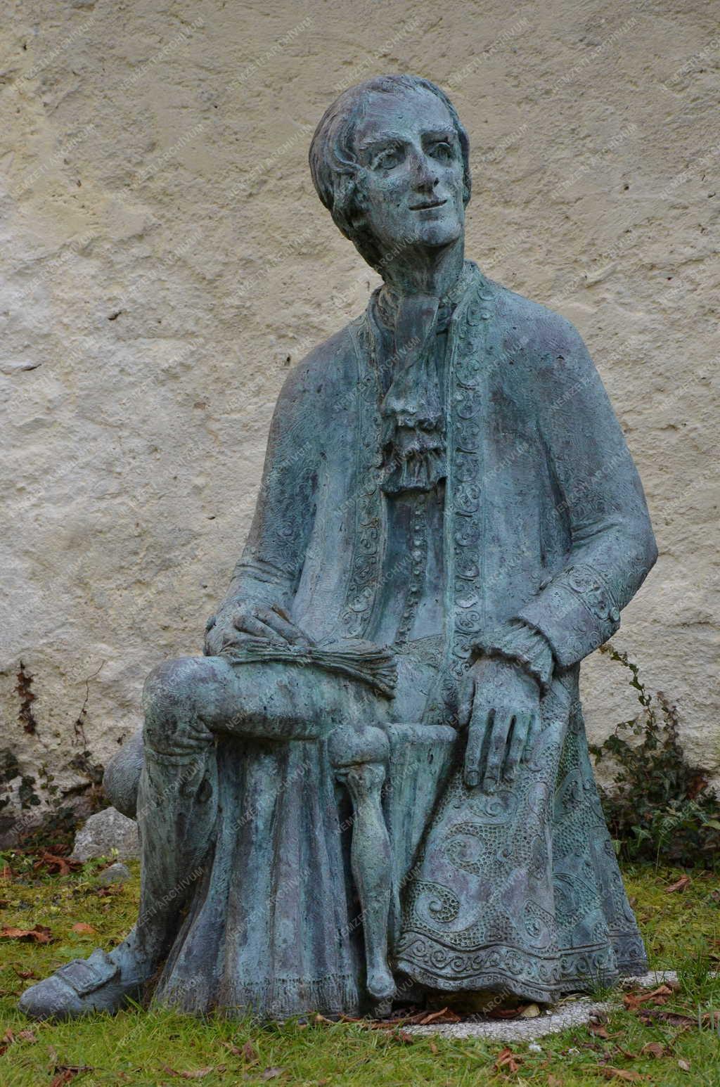 Műalkotás - Lorenzo Da Ponte szobra Millstattban