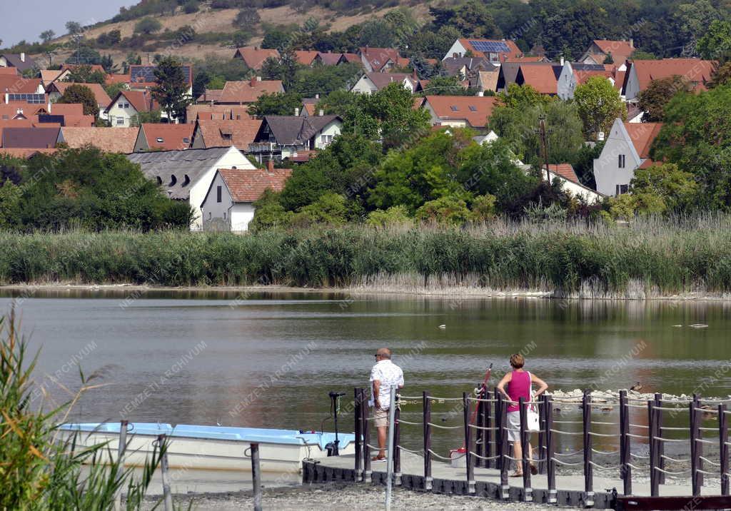 Természet - Tihany - Belső-tó csökkent vízmennyisége