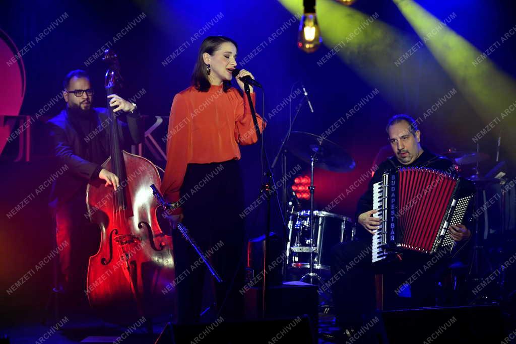 Televízió - M2 Petőfi TV - Akusztik koncert az A38 hajón