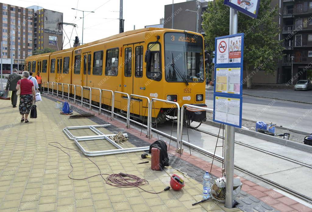 Közlekedés - Budapest - Felújított villamosvonal