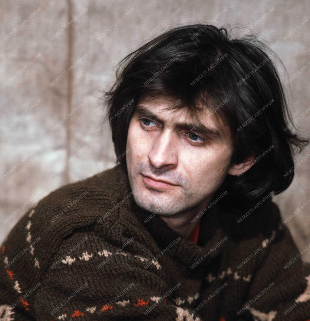 Színház - Dörner György