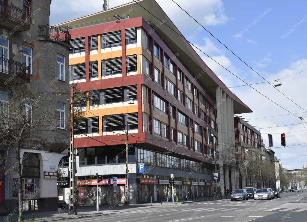 Városkép - Budapest - Spirál Irodaház