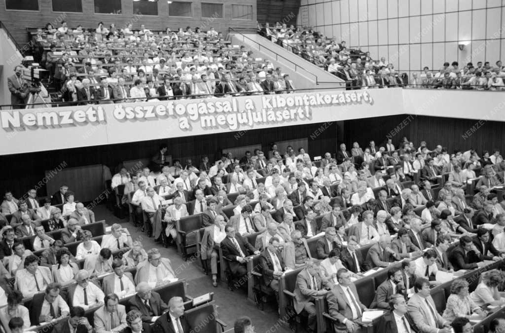 Belpolitika - Az MSZMP országos értekezlete