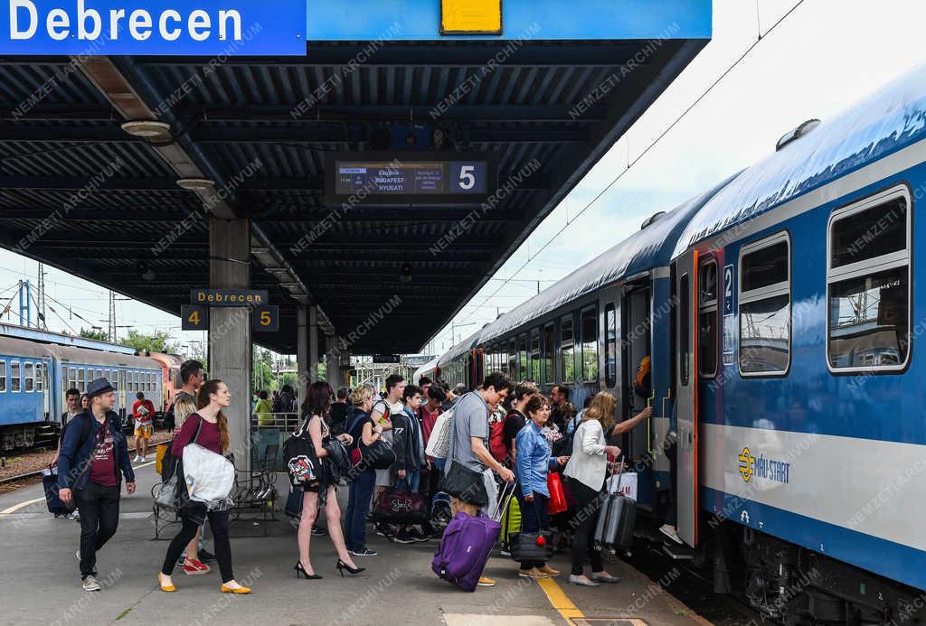 Vasúti közlekedés - Debrecen - Vasútállomás