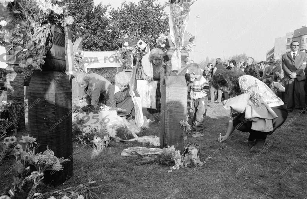 Belpolitika - '56-os megemlékezés a Széna téren