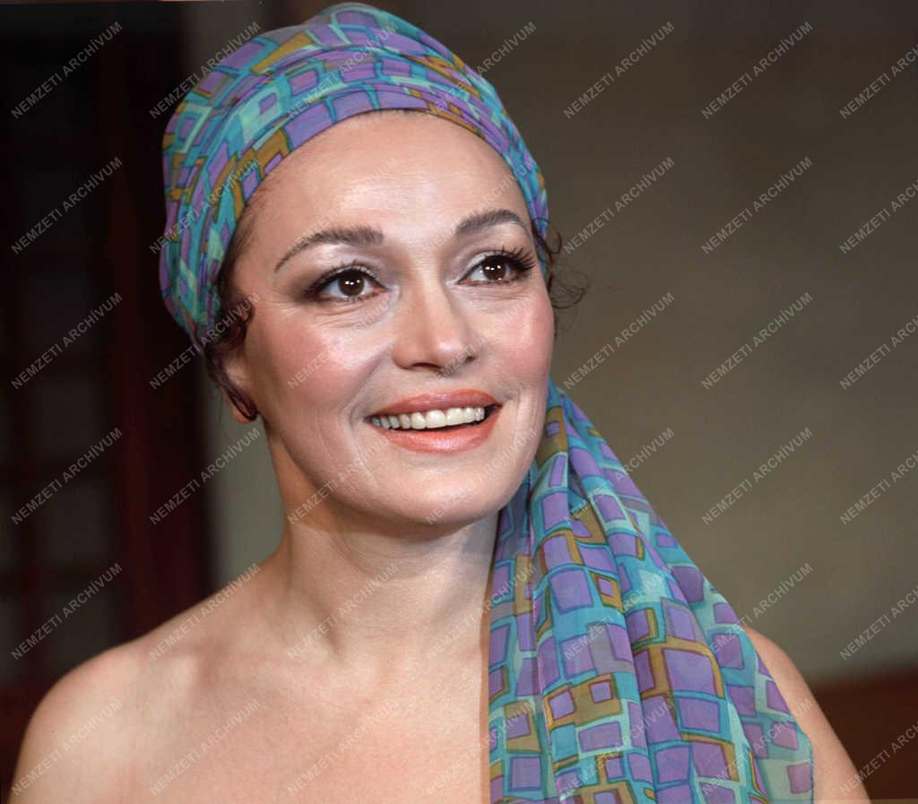 Kultúra - Színház - Szemes Mari