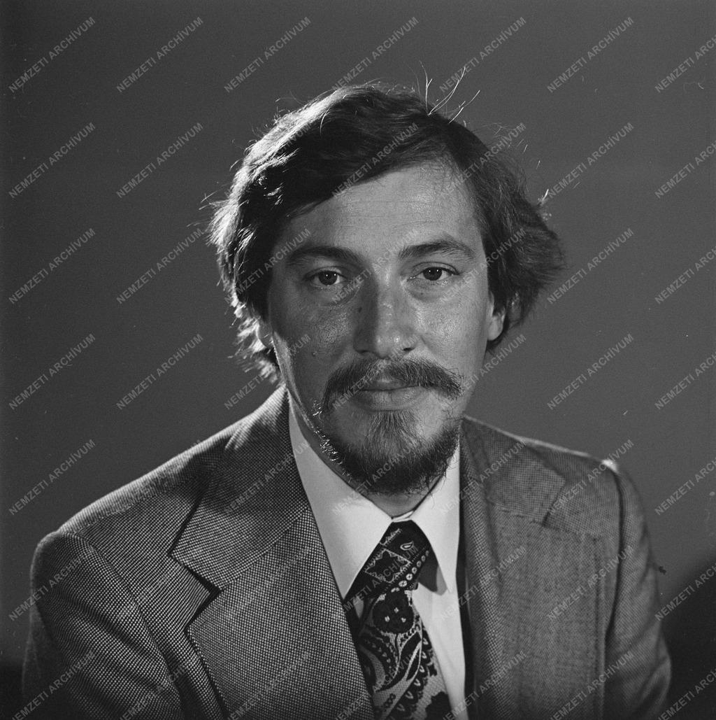 Kultúra - Várday Zoltán színművész