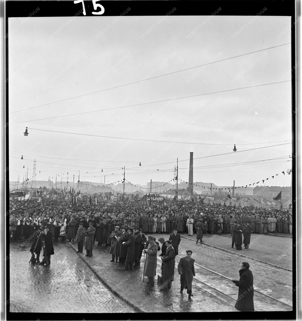 Közlekedés - A Sztálin híd avatása