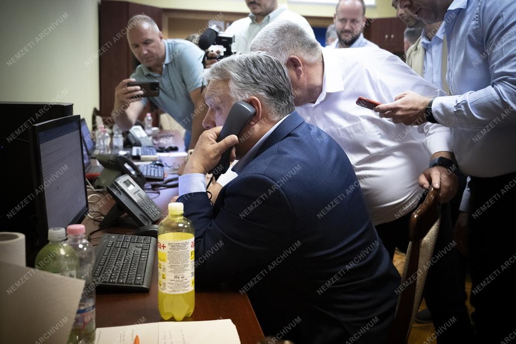 Voks 24 - Orbán Viktor országjáró kampánykörútja