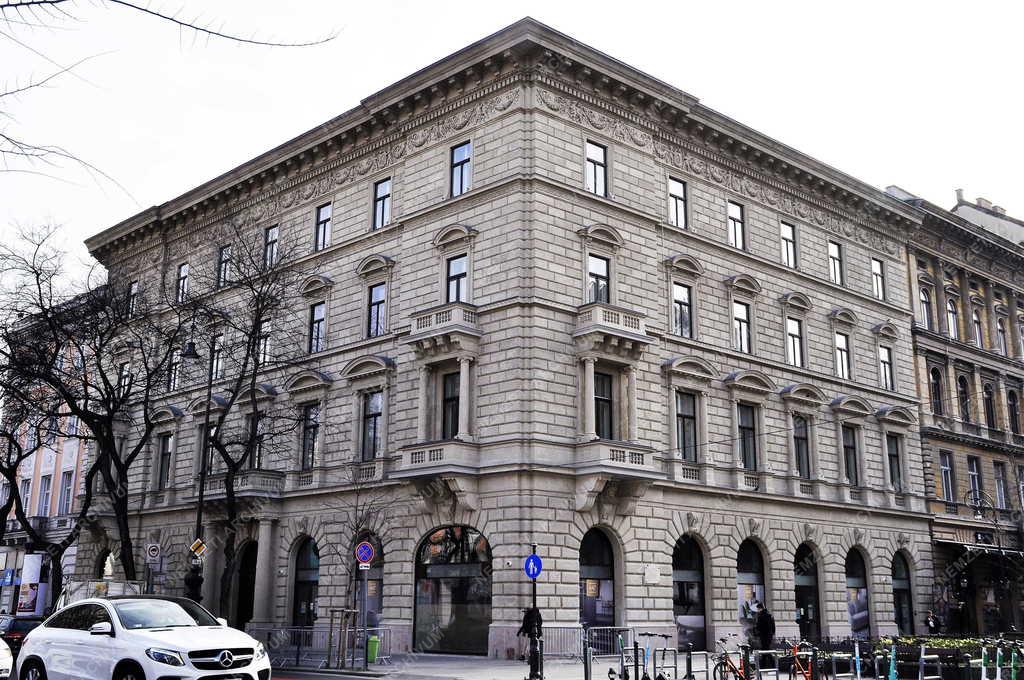 Műemlékvédelem - Budapest - Újjászületett a hajdanvolt Palermo kávéház épülete