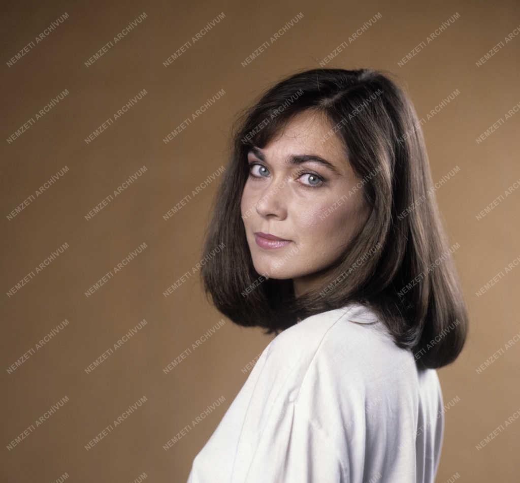 Kultúra - Pápai Erika színész