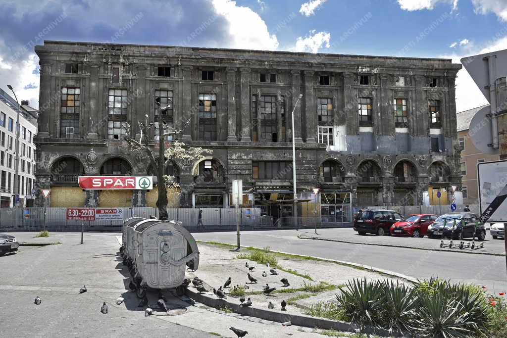 Településfejlesztés - Megújul Budapest legelső nagyáruháza, a Corvin Áruház