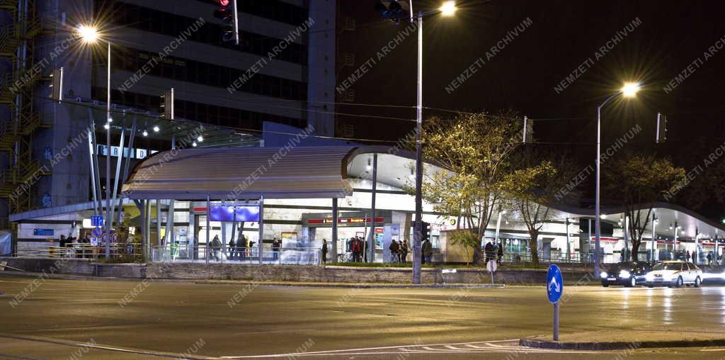Közlekedés - Budapest - Az M2-es metró végállomása