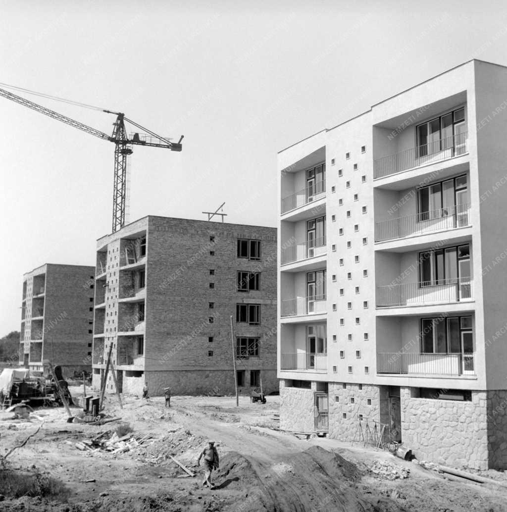 Építőipar - Épülő lakótelep