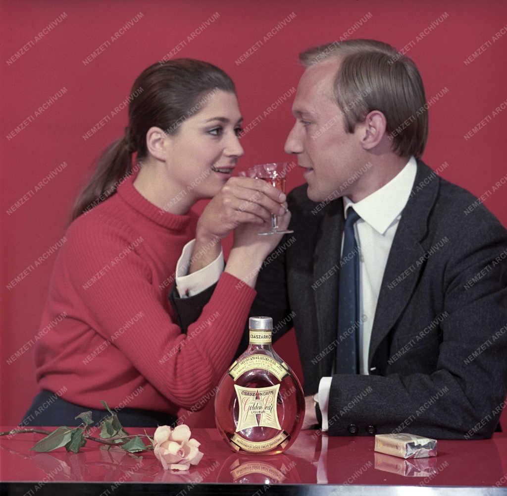 Élelmiszeripar - Italreklám