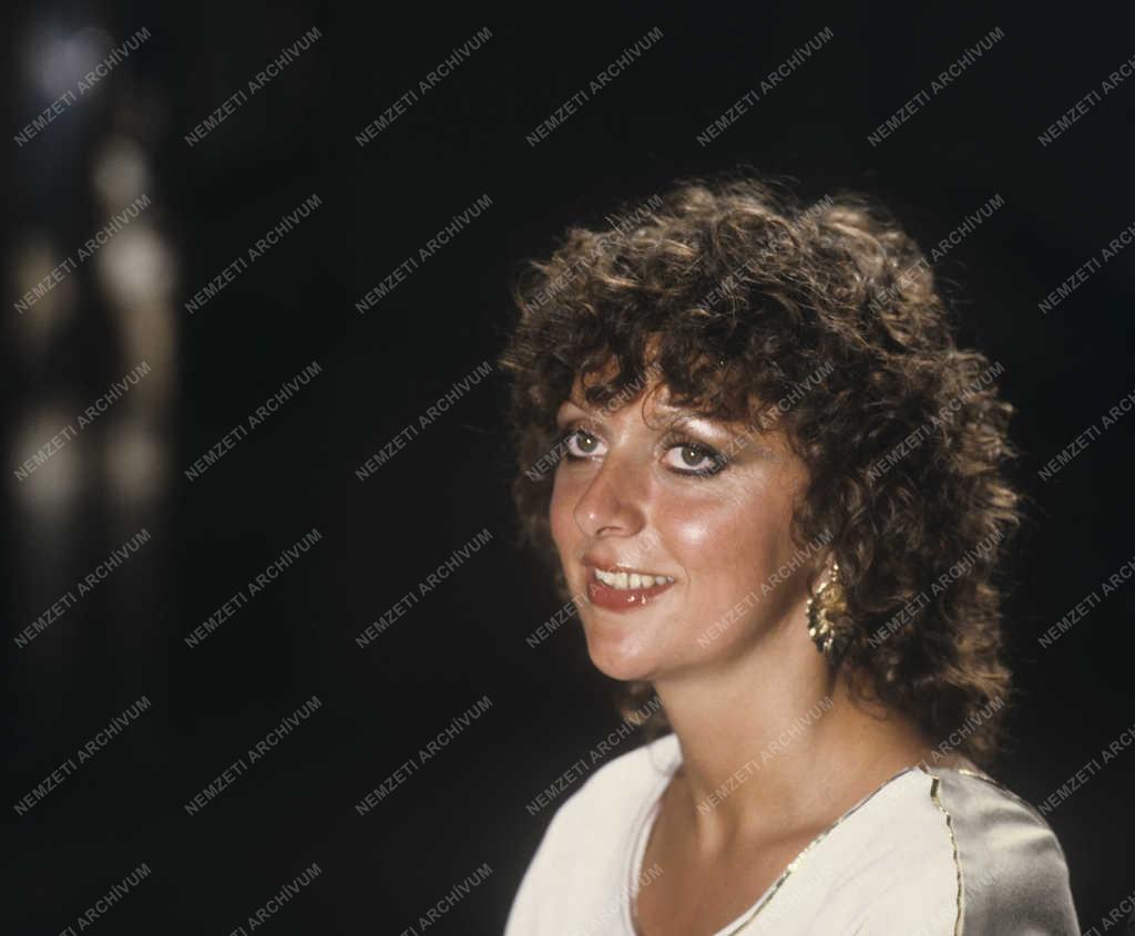 Kultúra - Molnár Zsuzsa színésznő