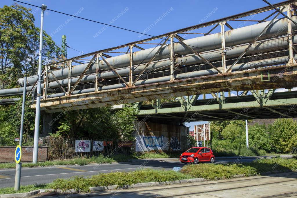 Közmű - Budapest - Csőhíd Kőbányán