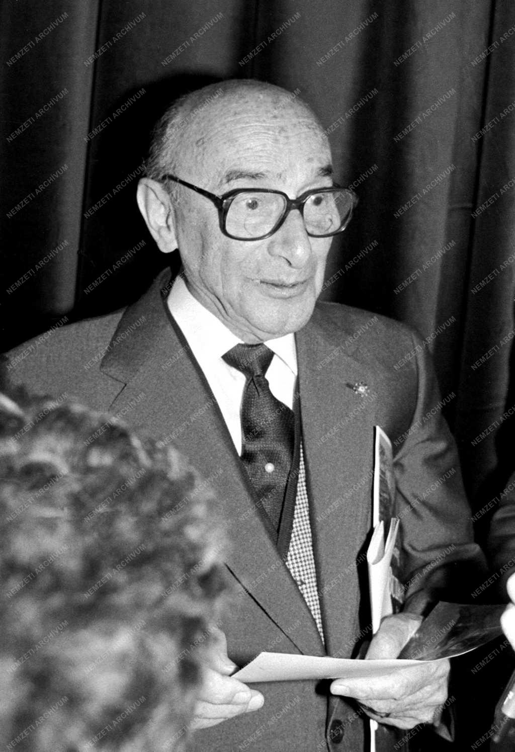 Képzőművészet - Gyenes János fotóművész kiállítása