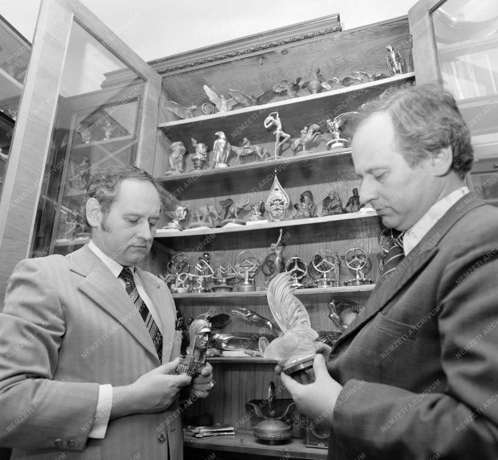 Hobbi - Régi autók - Autómúzeum a VI. emeleten