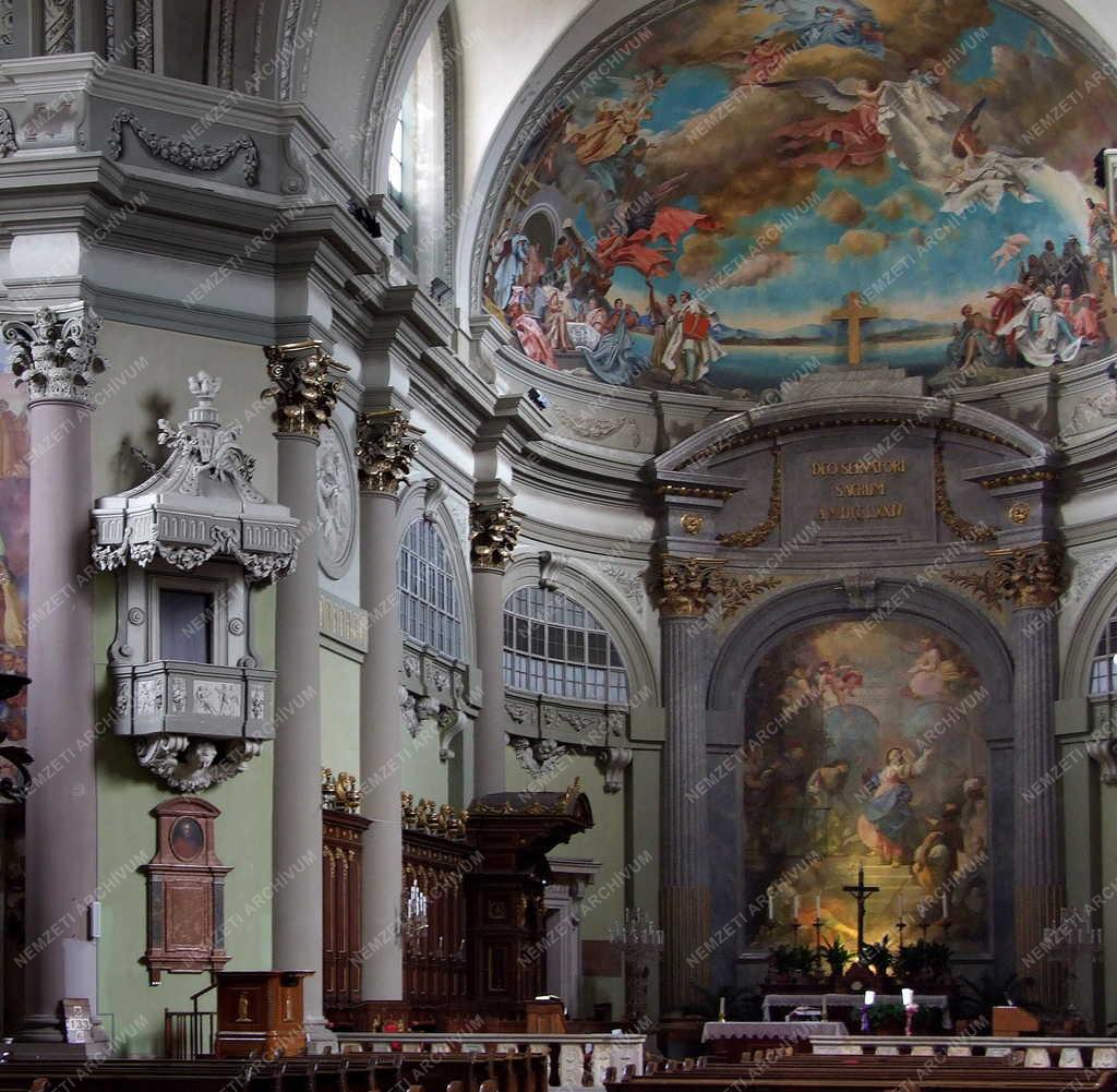 Egyházi épület - Vác - A Nagyboldogasszony-székesegyház