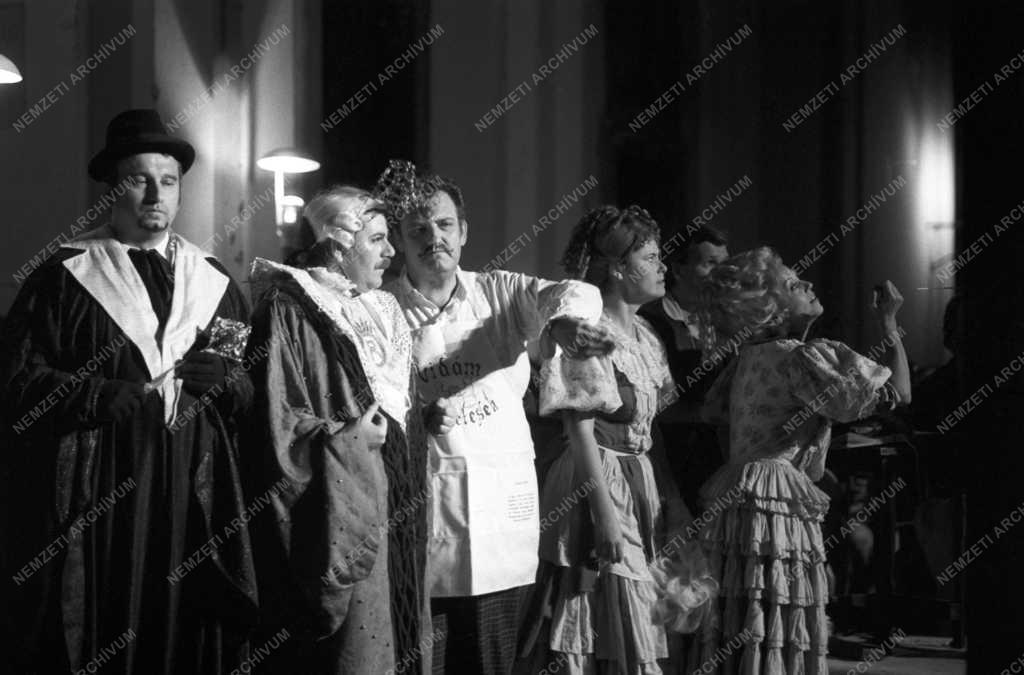 Kultúra - Szentendrei Teátrum '88 - Hamupipőke