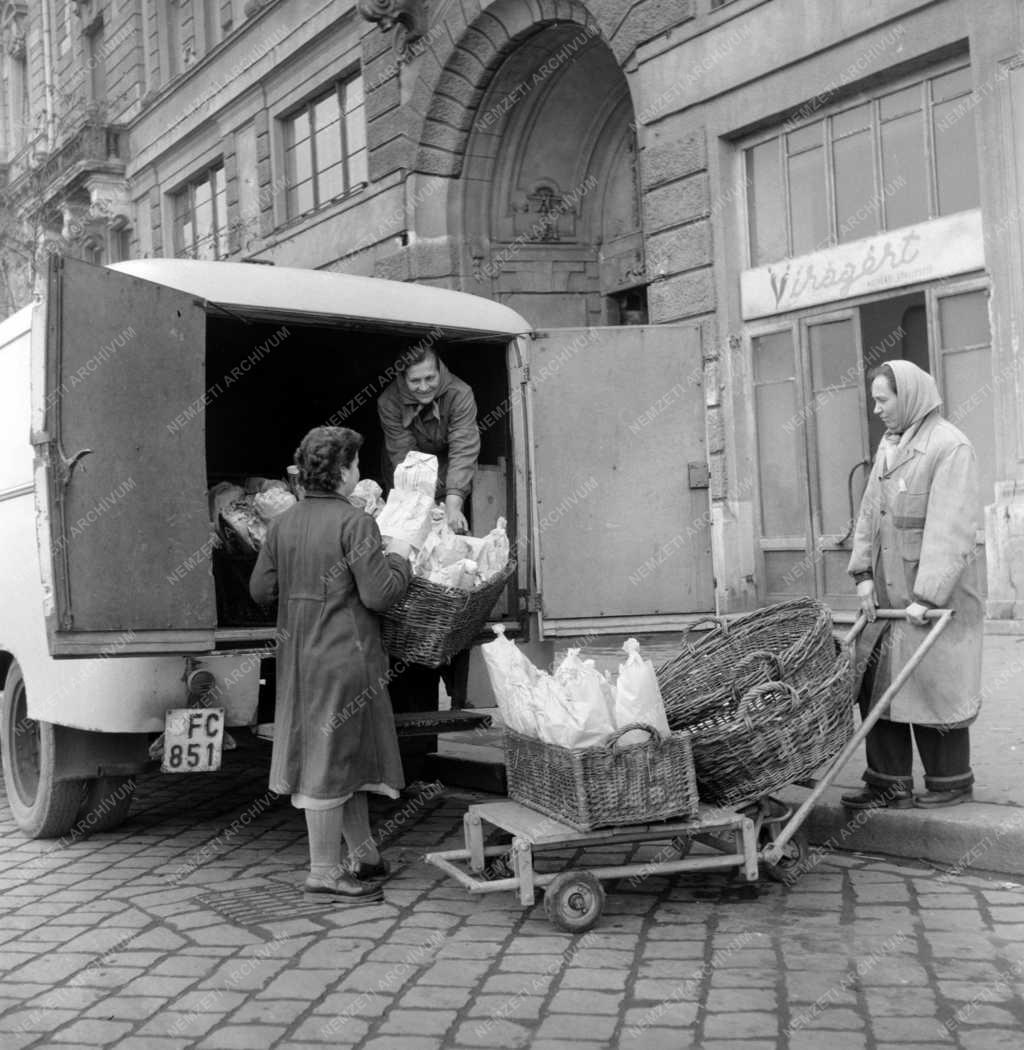 Életkép - A tavasz virágai Budapesten