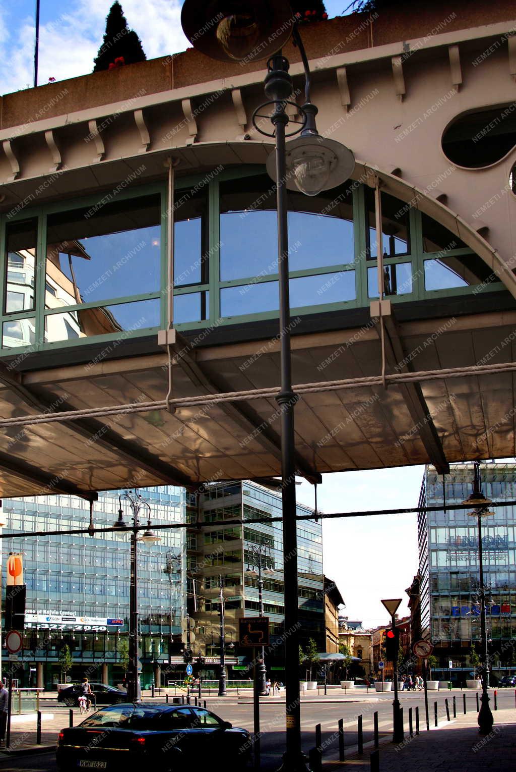 Városkép - Budapest -  A modern Kálvin tér