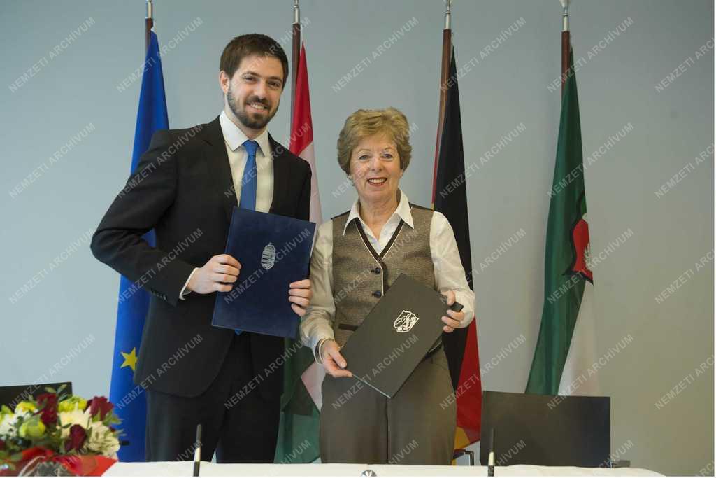 Magyar főkonzulátus nyílik Düsseldorfban