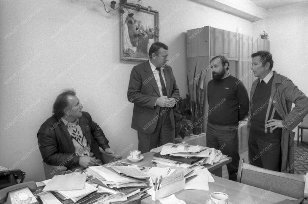 Magyarság - Nyomtatott sajtó - A kárpátaljai Igaz Szó szerkesztősége