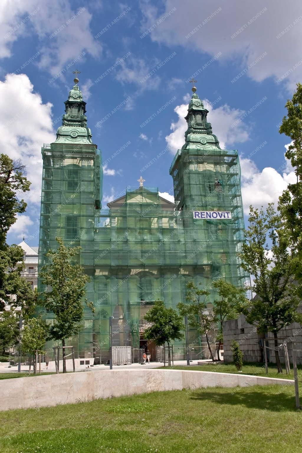 Felújítás - Budapest - Belvárosi plébániatemplom rekonstrukciója