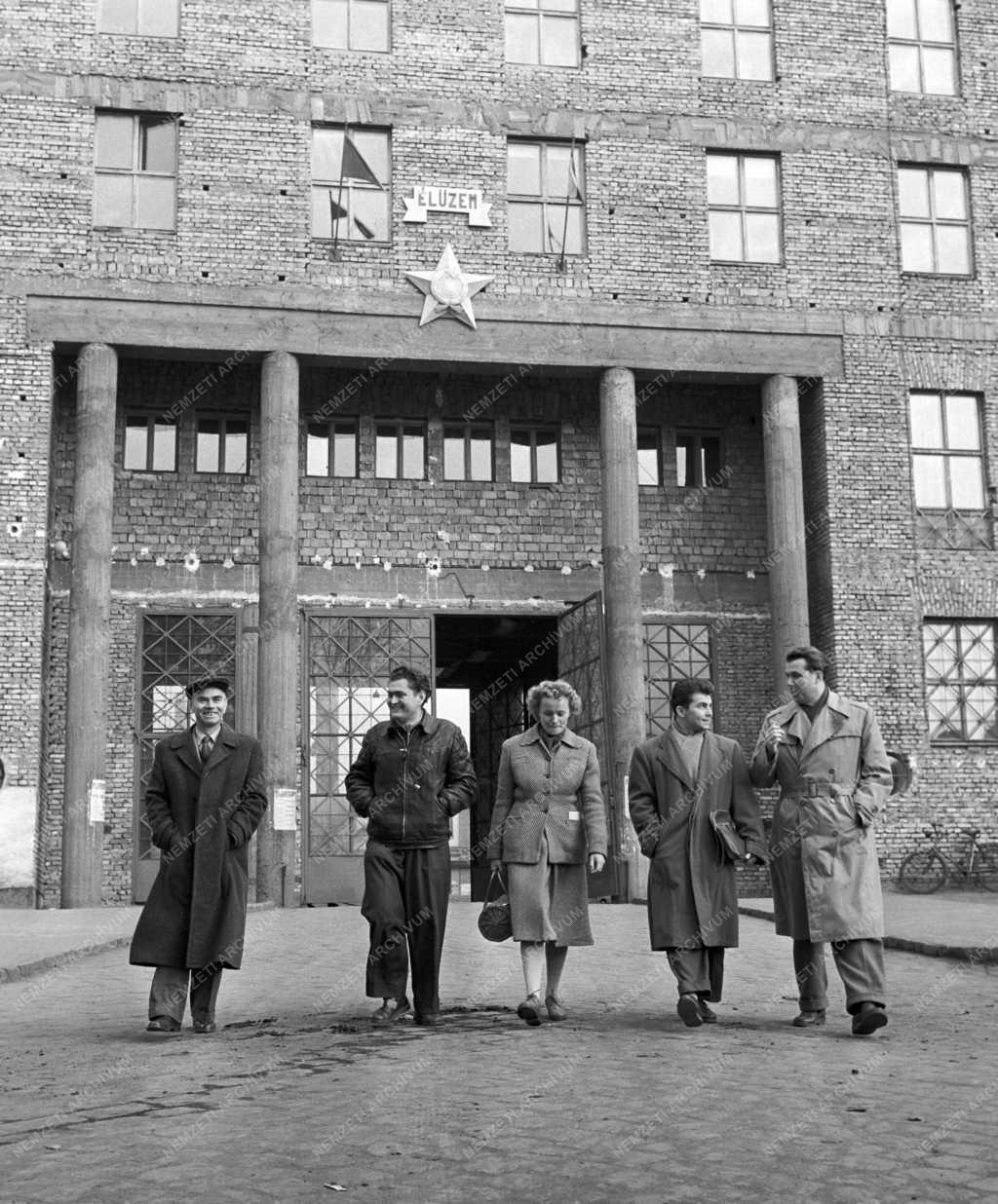 Kultúra - Ipar - Színjátszó csoport a Salgótarjáni Acélárugyárban