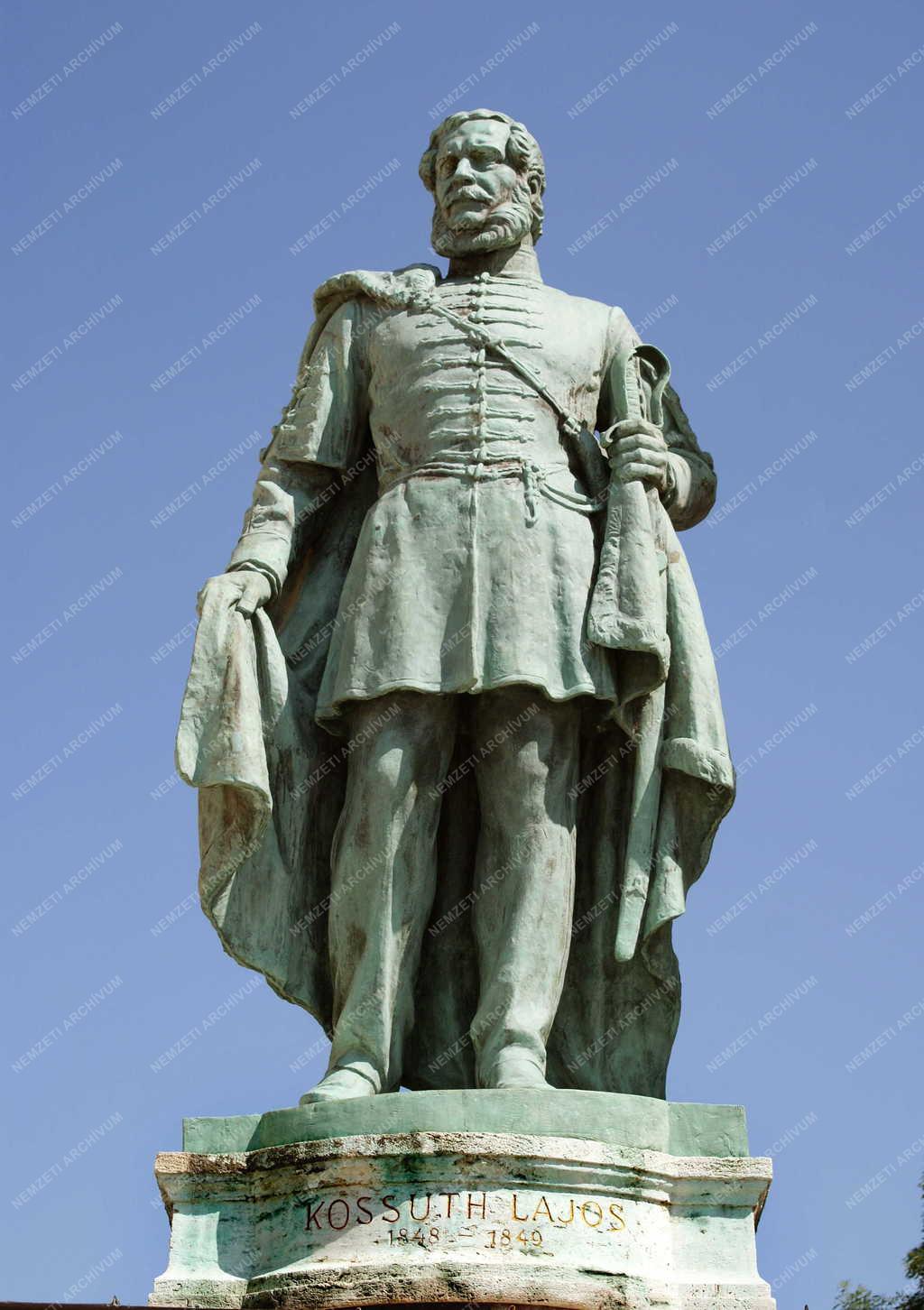 Budapest - Köztéri szobor