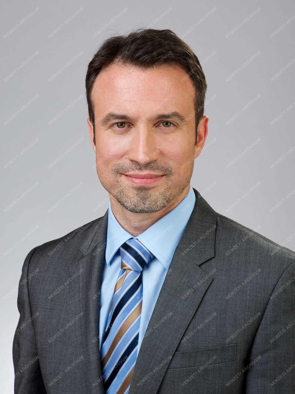 Új kormány - Államtitkárok - Orbán Gábor