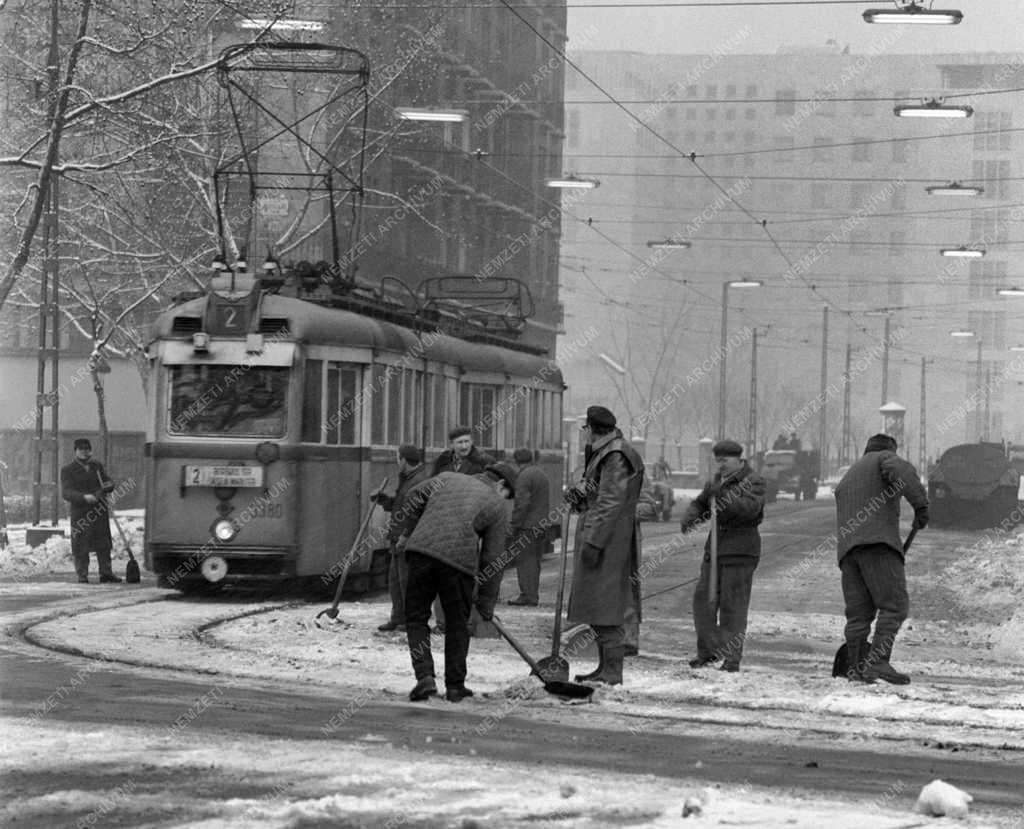 Időjárás - Közlekedés - Hóeltakarítás a fővárosban