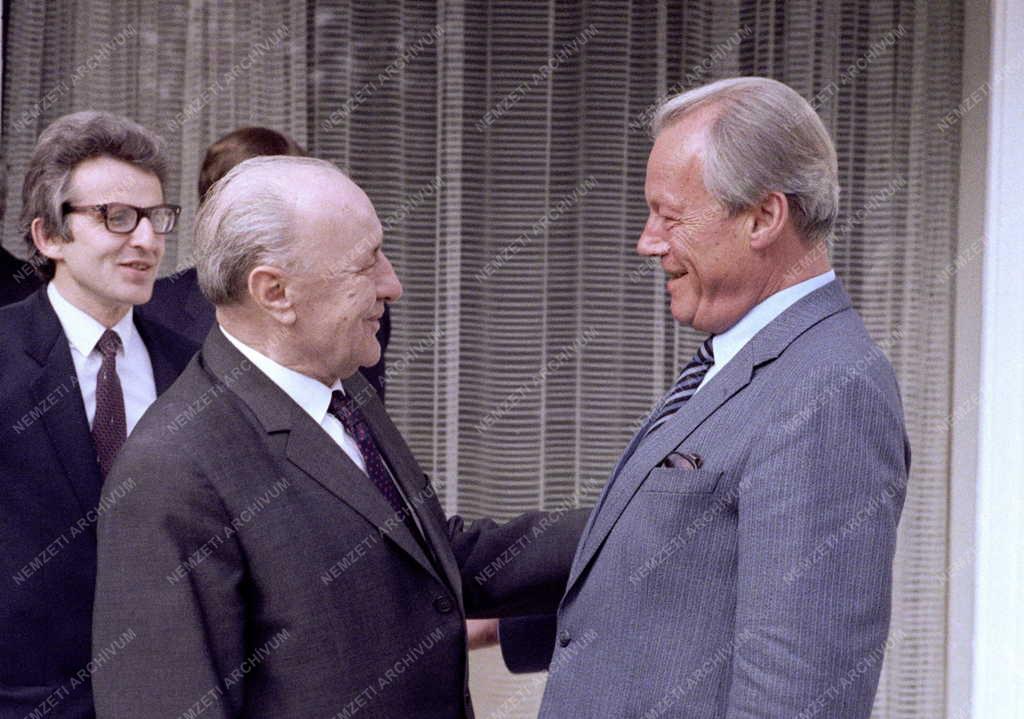 Külpolitika - Kádár János Bonnban