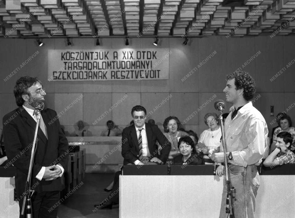 Kultúra - Az áprilisi rádiókabaré felvétele