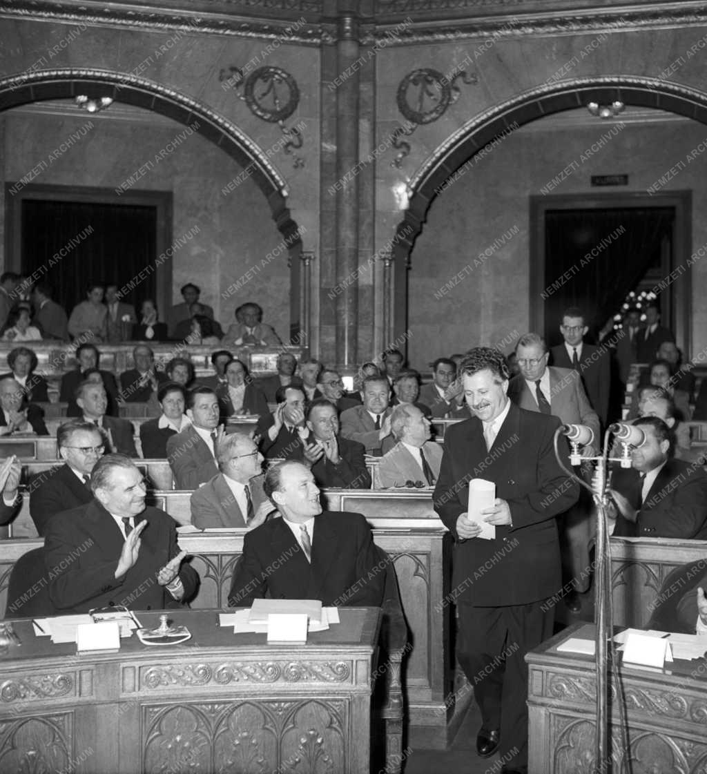 Külkapcsolat - Bolgár kormány- és pártküldöttség Budapesten