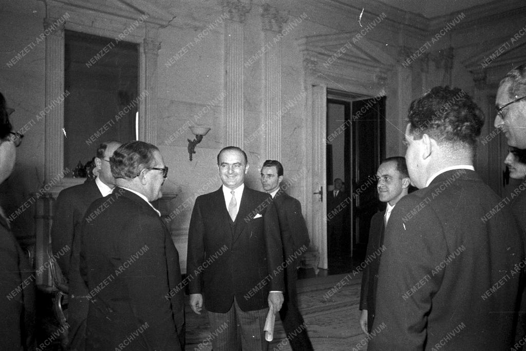 Külpolitika - Izrael követének fogadása