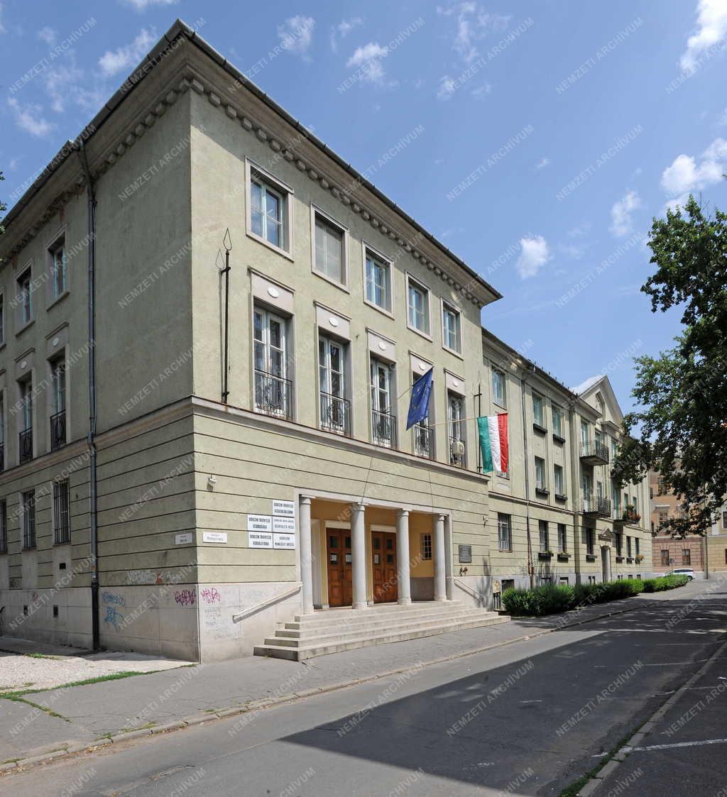 Városkép - A Munkaügyi Bíróság épülete Debrecenben