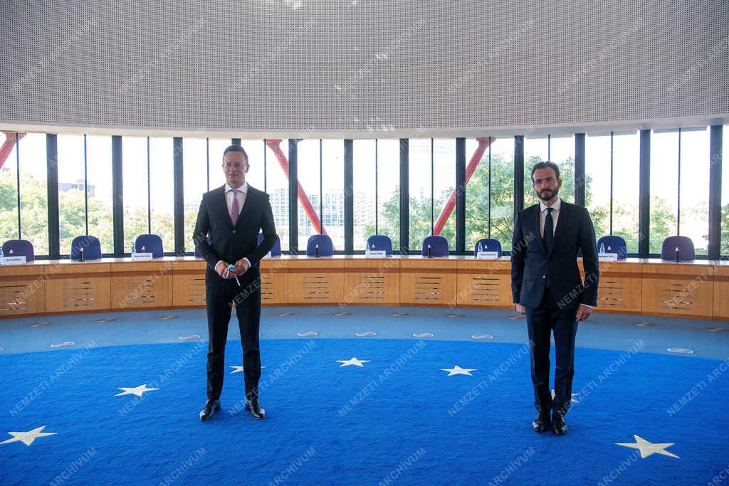 Szijjártó Péter Strasbourgban