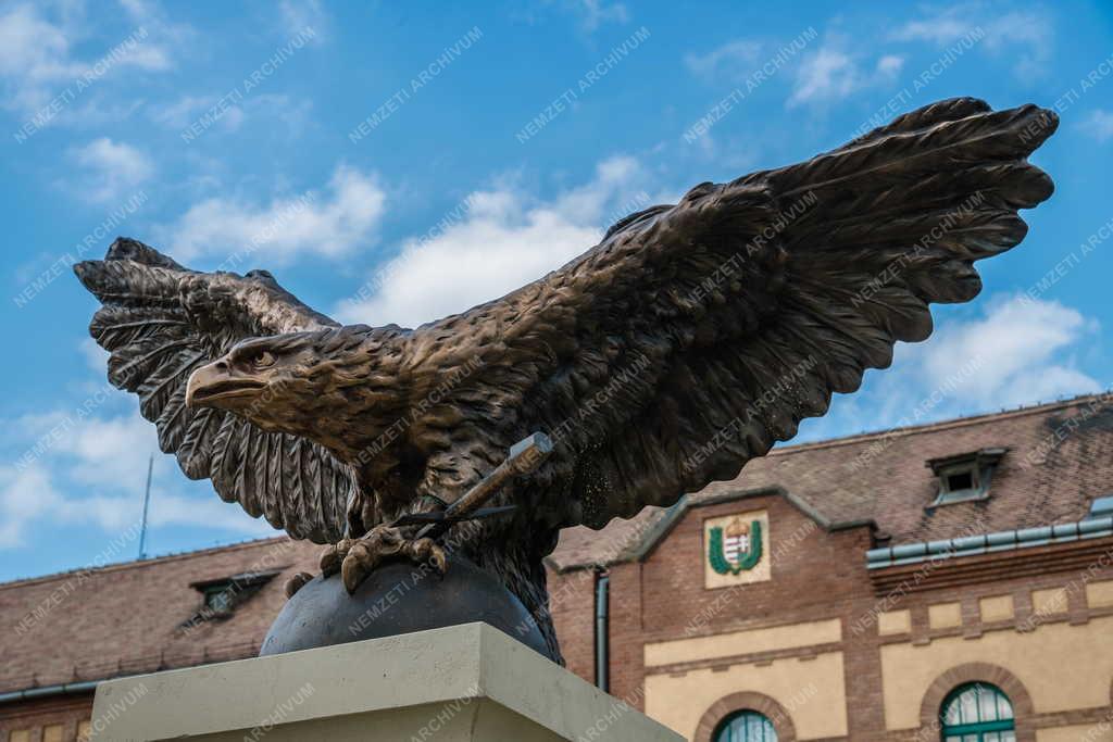 Városkép - Mór - Trianon emlékmű