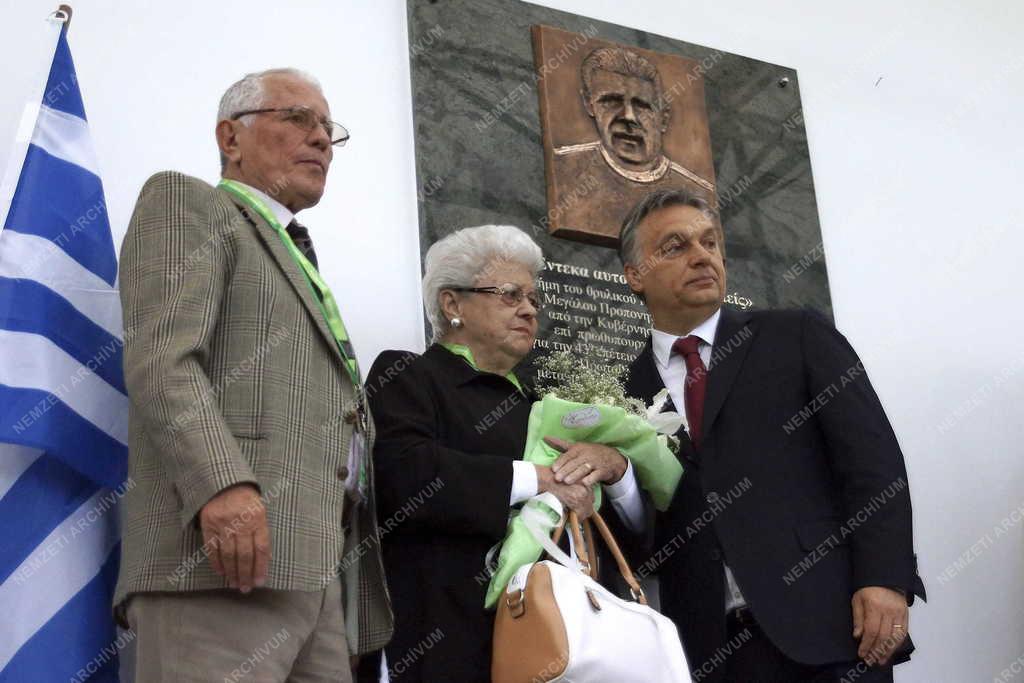 Felavatták Puskás Ferenc emléktábláját a Panathinaikosz stadionjában