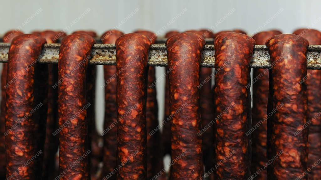 Élelmiszeripar - Debrecen - Húsipari termékek az év végi ünnepekre