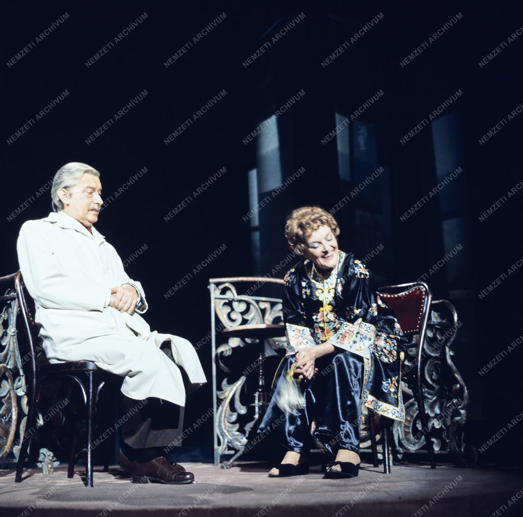 Kultúra - Alekszej Nyikolajevics Arbuzov: Kései találkozás című darabjának próbája a Madách Színház Kamaraszínházában