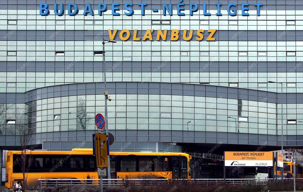 Közlekedés - Budapest - A népligeti autóbusz-pályaudvar