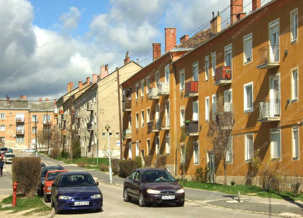 Városkép - Várpalota - Lakóépületek