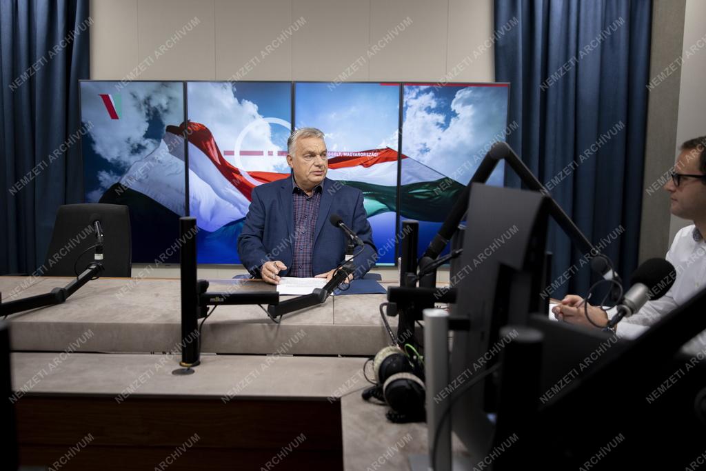 Miniszterelnöki interjú a Kossuth rádióban