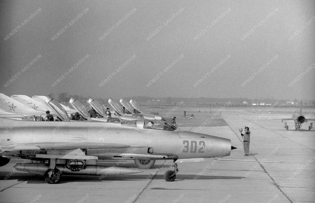 Fegyveres erők - Magyar Néphadsereg